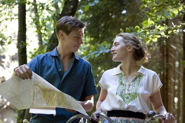 女大男五岁适合在一起么，夫妻更佳年龄差