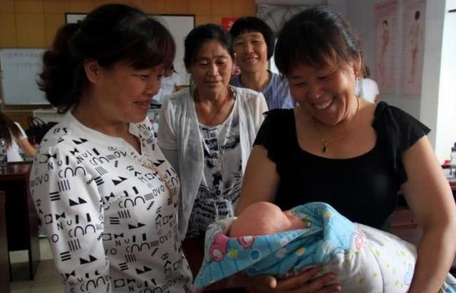 996年正月十五出生,属鼠正月十五出生"