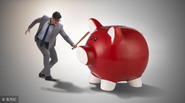 属蛇的人下半年转机，属蛇人32岁大劫女