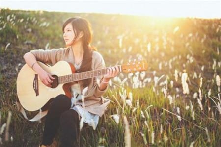 属虎的人今日运势 ，属虎今日财运方位