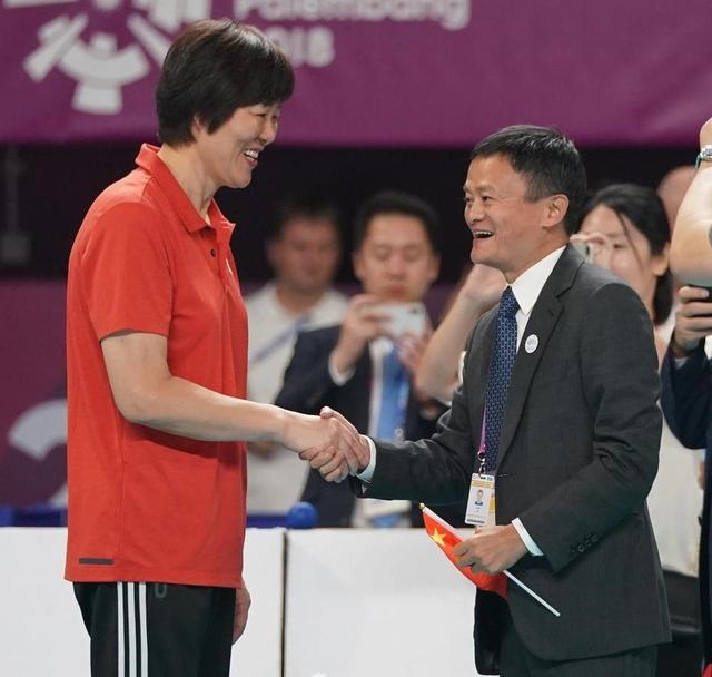 属鼠六十岁本命年穿什么，老人60本命年送什么好