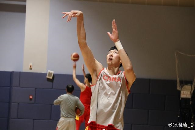 000年属龙正月出生现在多大,2000年属龙的是什么命"