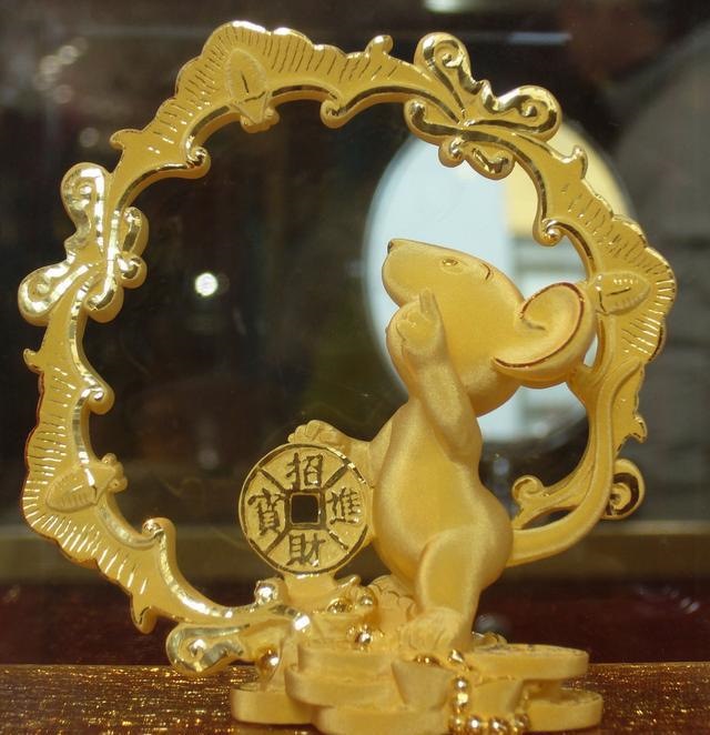 属鼠的和属鼠的合财吗,生肖鼠和哪个属相最合财