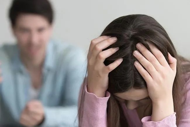 4年的女人的命运，84年属鼠的婚姻有几次"