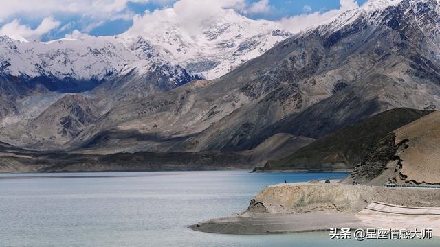 属鼠人对感情的态度是什么，属鼠的男人对待感情