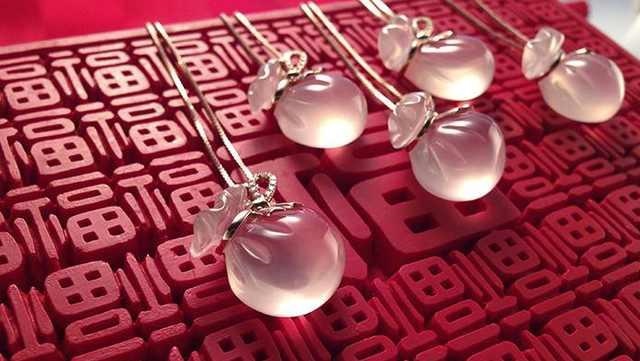 7年属牛人最穷不过36岁,85年属牛人2022年运势"