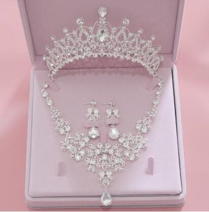 塔罗测你最终嫁给谁神准，测另一半多害怕失去你