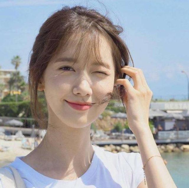 4年鼠女36岁幸运色,属鼠女孩五行"