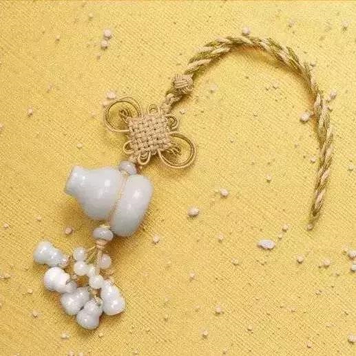 4年鼠女适合做什么生意，84年属鼠人做哪种生意最旺"