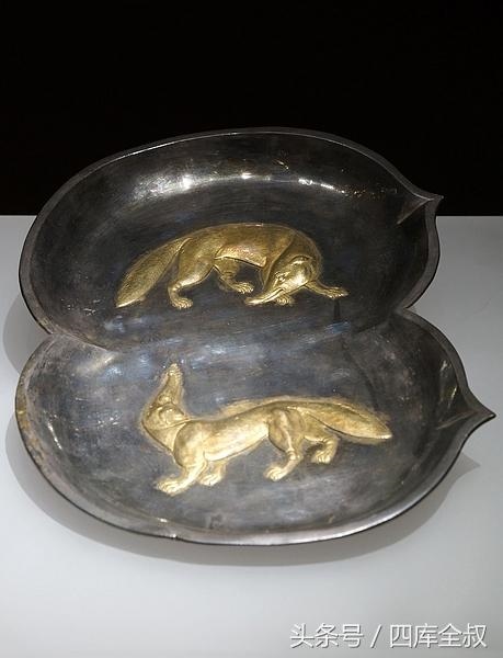 4年属鼠适合佩戴金器吗，1996属鼠五行火缺什么"