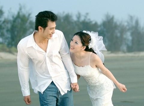 四朵正缘桃花女命，八字只有一朵正缘桃花