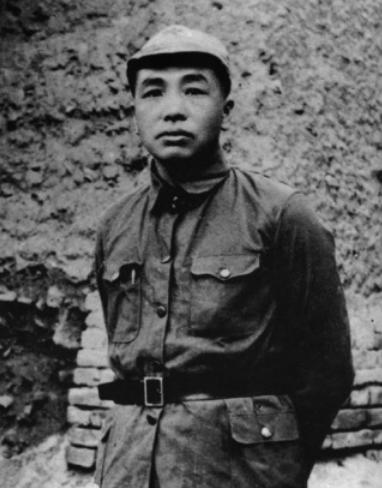 984年出生女是什么命，1984年出生的鼠是什么命"