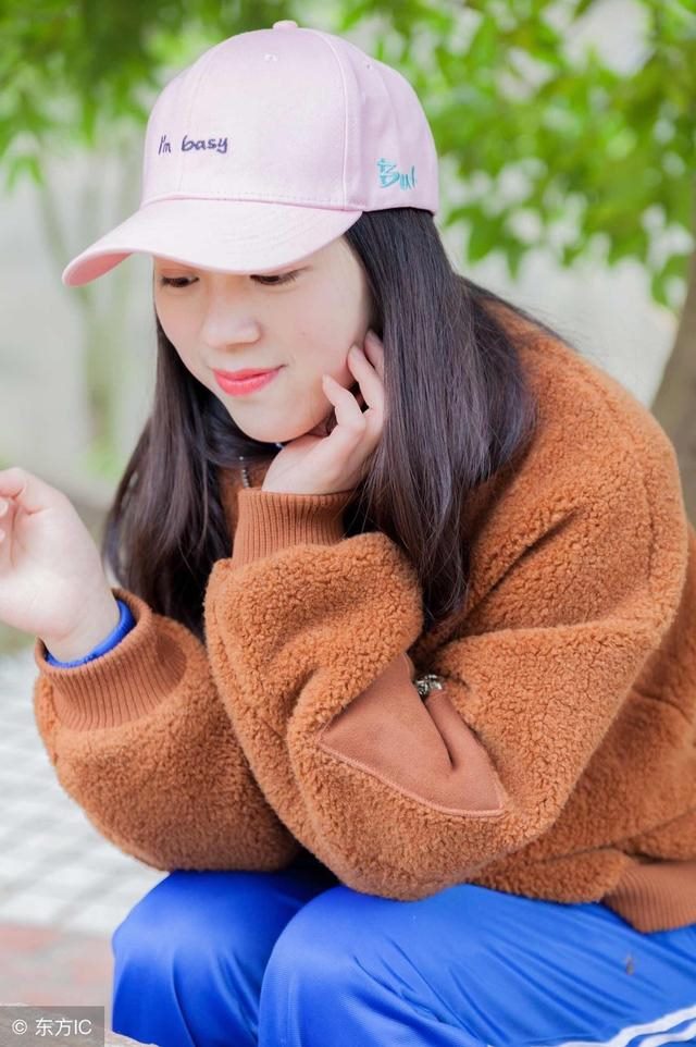 属鼠男暗恋一个人表现，属鼠男会跟情人长久吗