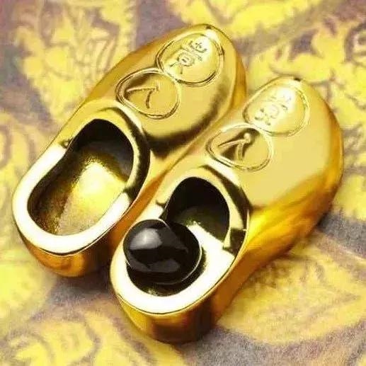 4年鼠女适合做什么生意，84年属鼠人做哪种生意最旺"