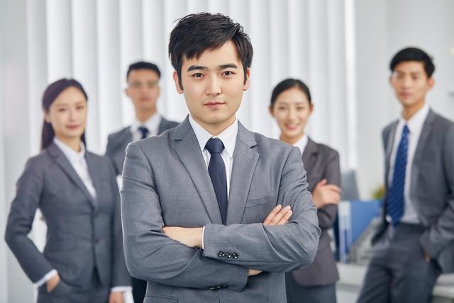 属鼠的人适合什么工作，属鼠的人从事什么工作好