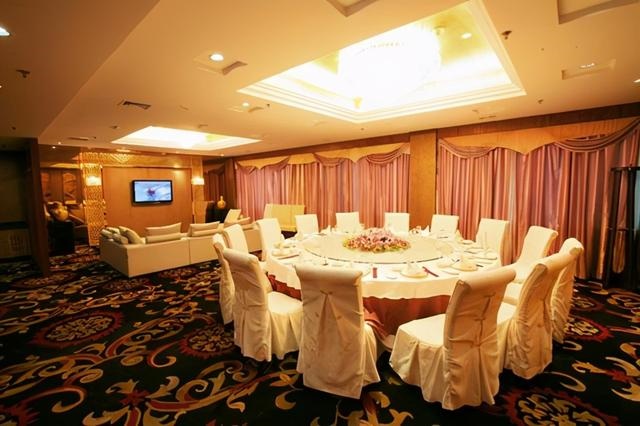 属兔做餐饮生意好吗，兔和鼠属相合不合