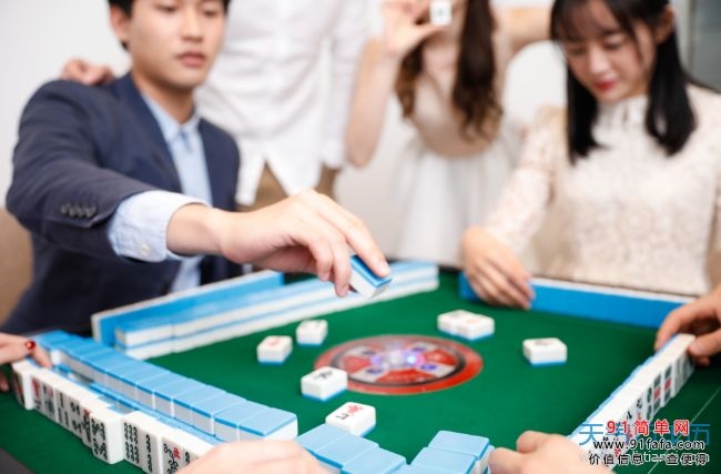 今日打麻将的财神方位在哪里，2022 年今天打牌坐哪个方向赢