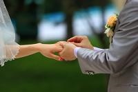 2年属猴的女孩子晚婚,剑锋金命一生有二婚"