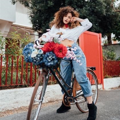 属鼠女不爱你的表现，属鼠女命中注定要嫁的生肖男