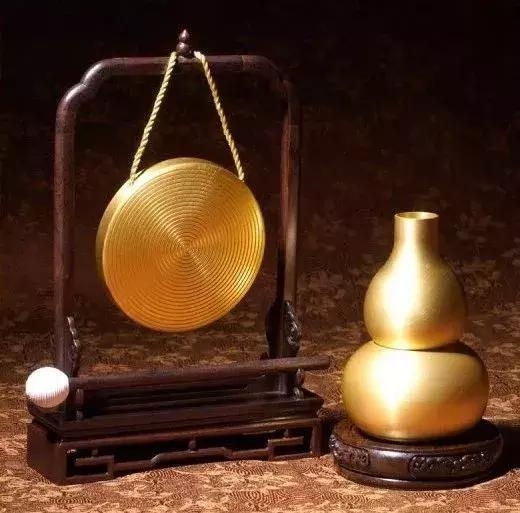 4年鼠女适合做什么生意，84年属鼠人做哪种生意最旺"