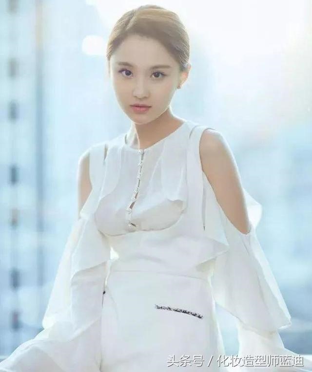 属鼠今年幸运颜色是什么,属龙的幸运色是什么颜色