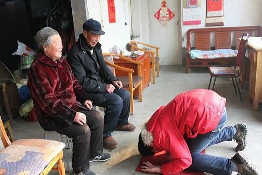 属鼠初九那天和什么属相相克,十二生肖排序表图片2022