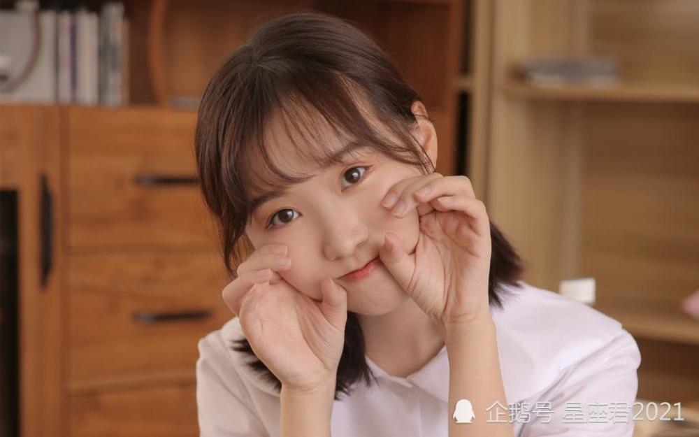 2年属鼠的女人长相好看吗，1972年女属鼠婚姻财运"