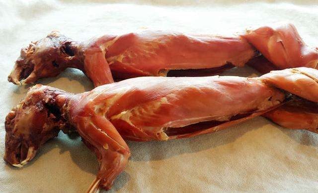 兔子肉为什么不能送人,平安夜送兔子肉吉利吗