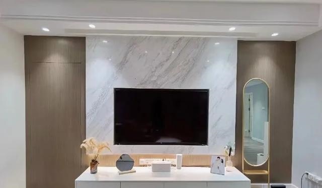 属兔电视背景墙什么更佳，属兔客厅适合挂什么画