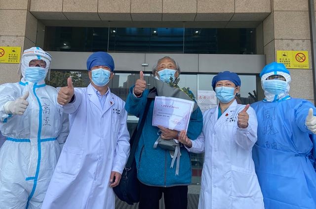 六十岁一起陪你看夕阳，愿我六十岁的时候陪你看看夕阳