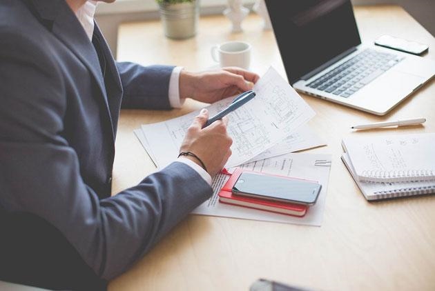 3年猪女2022年40岁运势,1983年肖猪男2023运程"