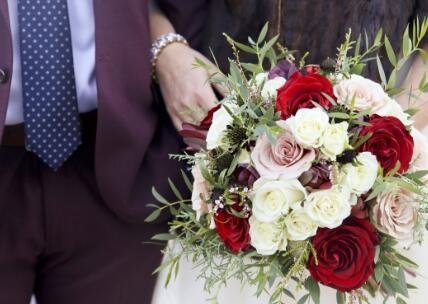 4年属狗女头婚不长久，94年属狗的女生要晚婚"