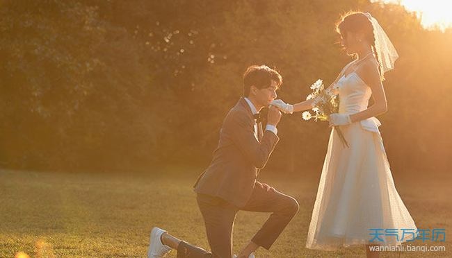 属鼠和十二属相婚配，属鼠男和12生肖女配对