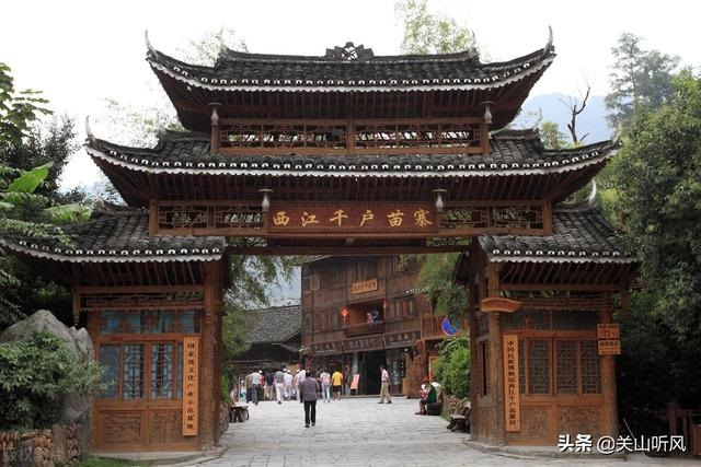 2年属鼠人大门更佳朝向，属鼠开店门朝哪比较好"