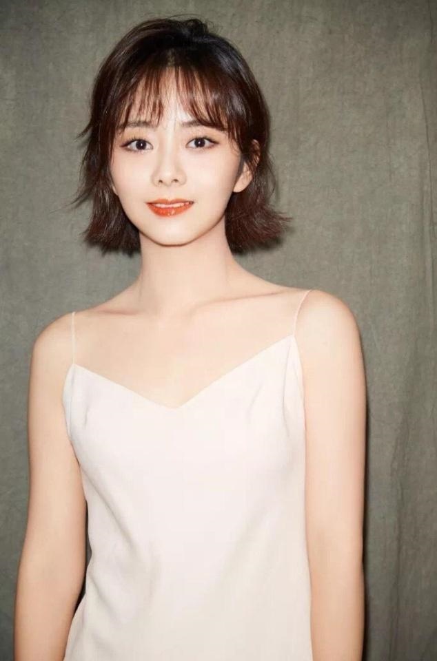 长相最显小的生肖女，4生肖女越老福气越大