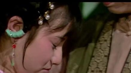 属兔女容易出轨的年龄，属兔女人在床上的态度