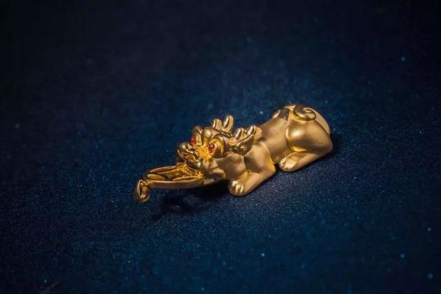 女人带黄金貔貅的佩戴忌讳，貔貅图片大全大图