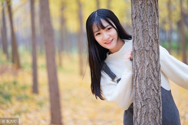 属龙男一见钟情的生肖女，属龙男人看上你的表现