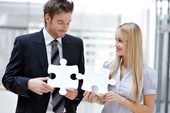 022年属牛下半年感情，1973年属牛48岁2022