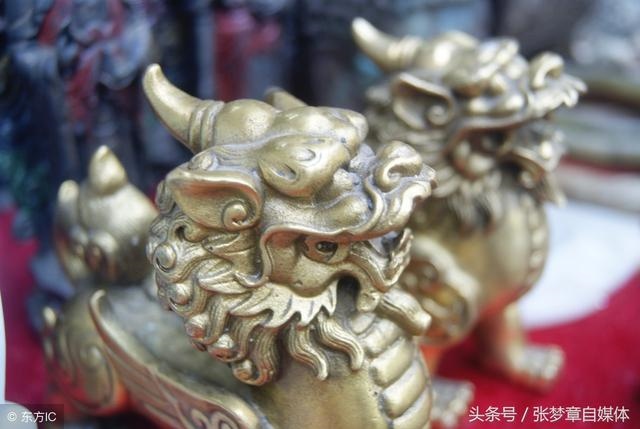 男人貔貅戴脖子上，为什么男的脖子上带貔貅