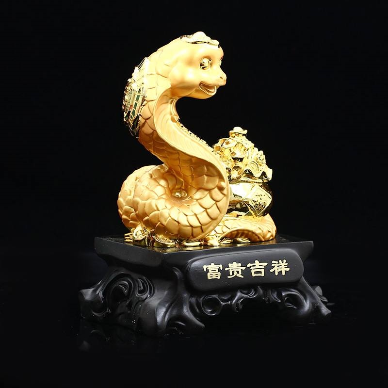 属蛇和什么属相最旺,属蛇的女孩子最配属相