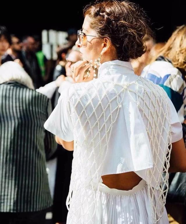 属兔的女人戴什么首饰更好，属兔的戴什么吊坠更好