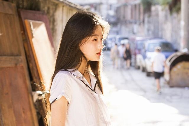 985年属牛女2022年运势，1985年属牛一辈子运势"