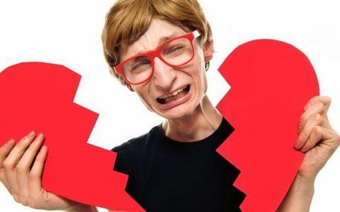 克夫的八字特点，克夫女人八字特征