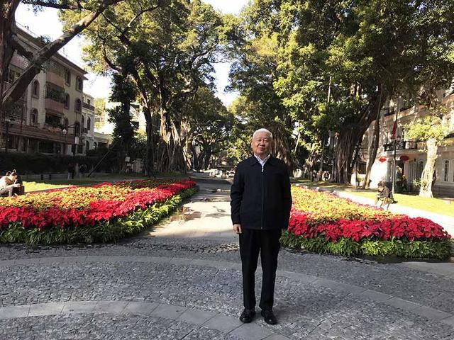 995年跟1999年配吗，95猪和99兔子生肖配吗"