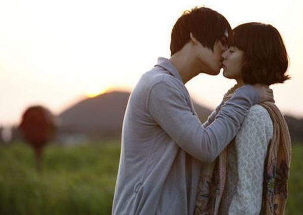 022年属牛下半年感情，1973年属牛48岁2022