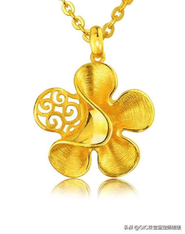 女人戴什么样的玉吊坠好，40多女人戴什么玉吊坠好