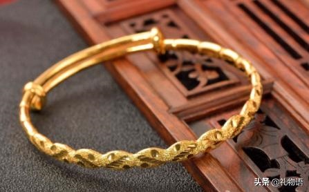 戴玉好还是带黄金好，男的带玉还是带金子好