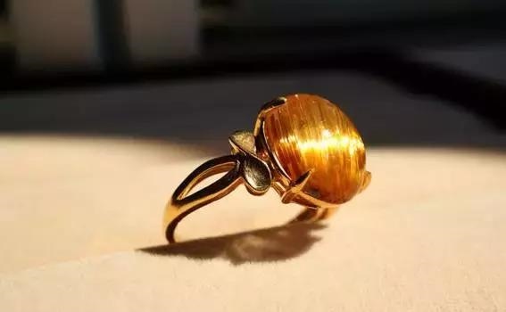 属鼠的戴什么招财转运，生肖鼠佩戴什么最聚财