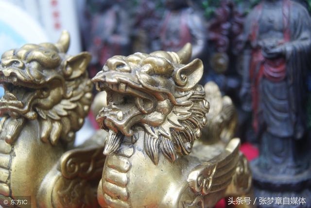 男人貔貅戴脖子上，为什么男的脖子上带貔貅